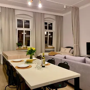 Spacious In The Center- Main Square 300m Breslavia